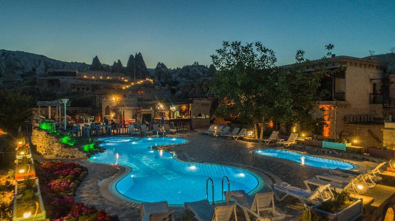 Holiday Cave Hotel 格雷梅 外观 照片