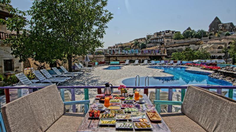 Holiday Cave Hotel 格雷梅 外观 照片