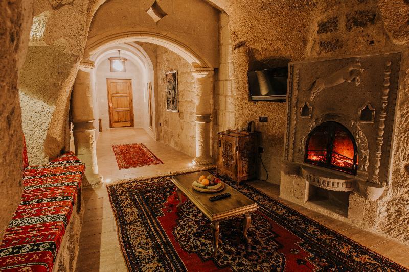 Holiday Cave Hotel 格雷梅 外观 照片