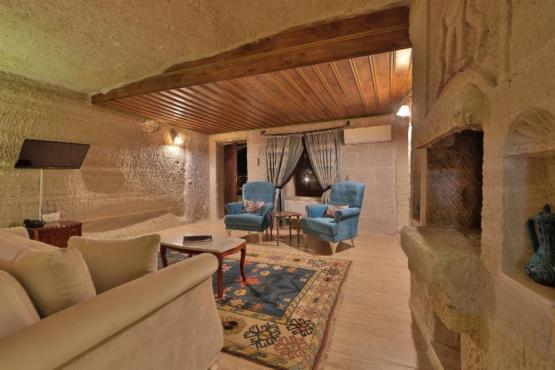 Holiday Cave Hotel 格雷梅 外观 照片