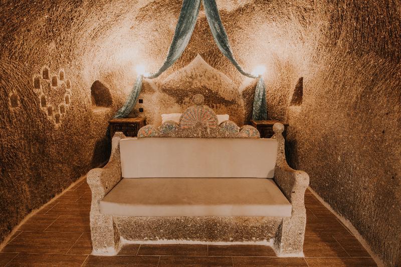 Holiday Cave Hotel 格雷梅 外观 照片