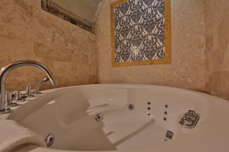 Holiday Cave Hotel 格雷梅 外观 照片